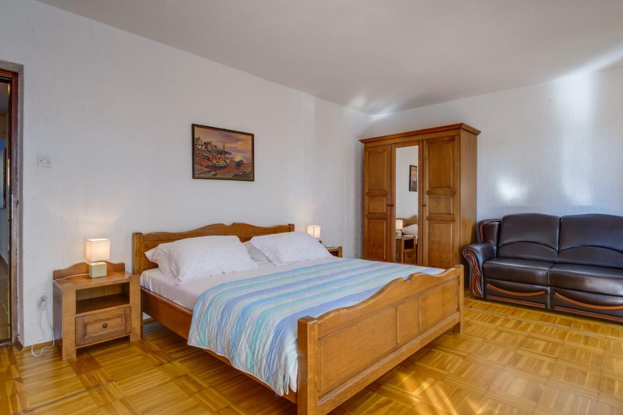 Maris Apartment
